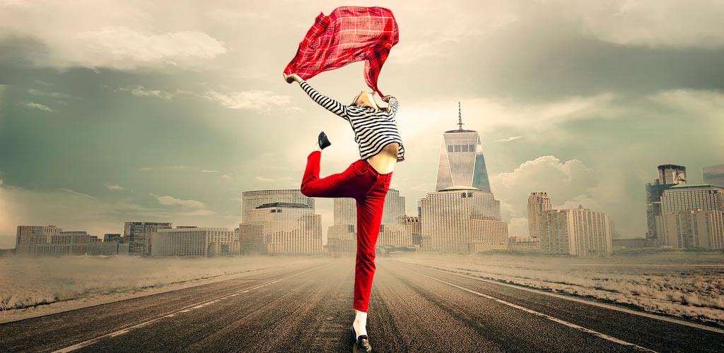 Chica saltando contenta ASAREX